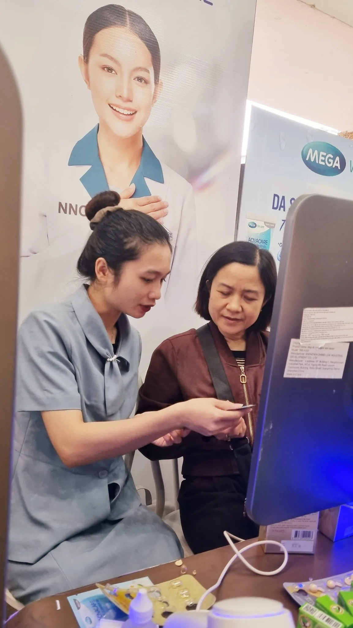 Bộ ba NNO, NNO Vite, Bio Oil đến với chợ Đồng Xuân cùng chiến dịch Wet market tour “Triệu vẻ đẹp, triệu làn da”